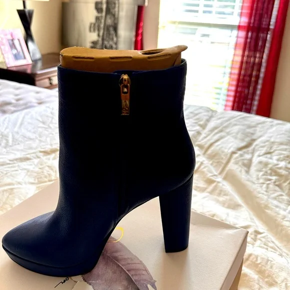 Jessica Simpson booties, deep royal blue. - Picture 2 of 6